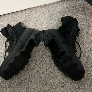 New size 12R jungle tread boots